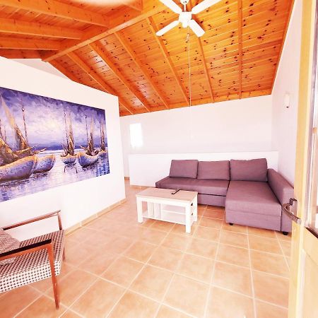 Villatommy Heated Pool, Hottub, Fast Wifi ラハレス エクステリア 写真