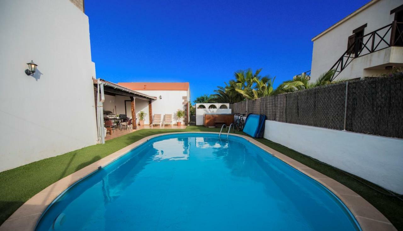 Villatommy Heated Pool, Hottub, Fast Wifi ラハレス エクステリア 写真