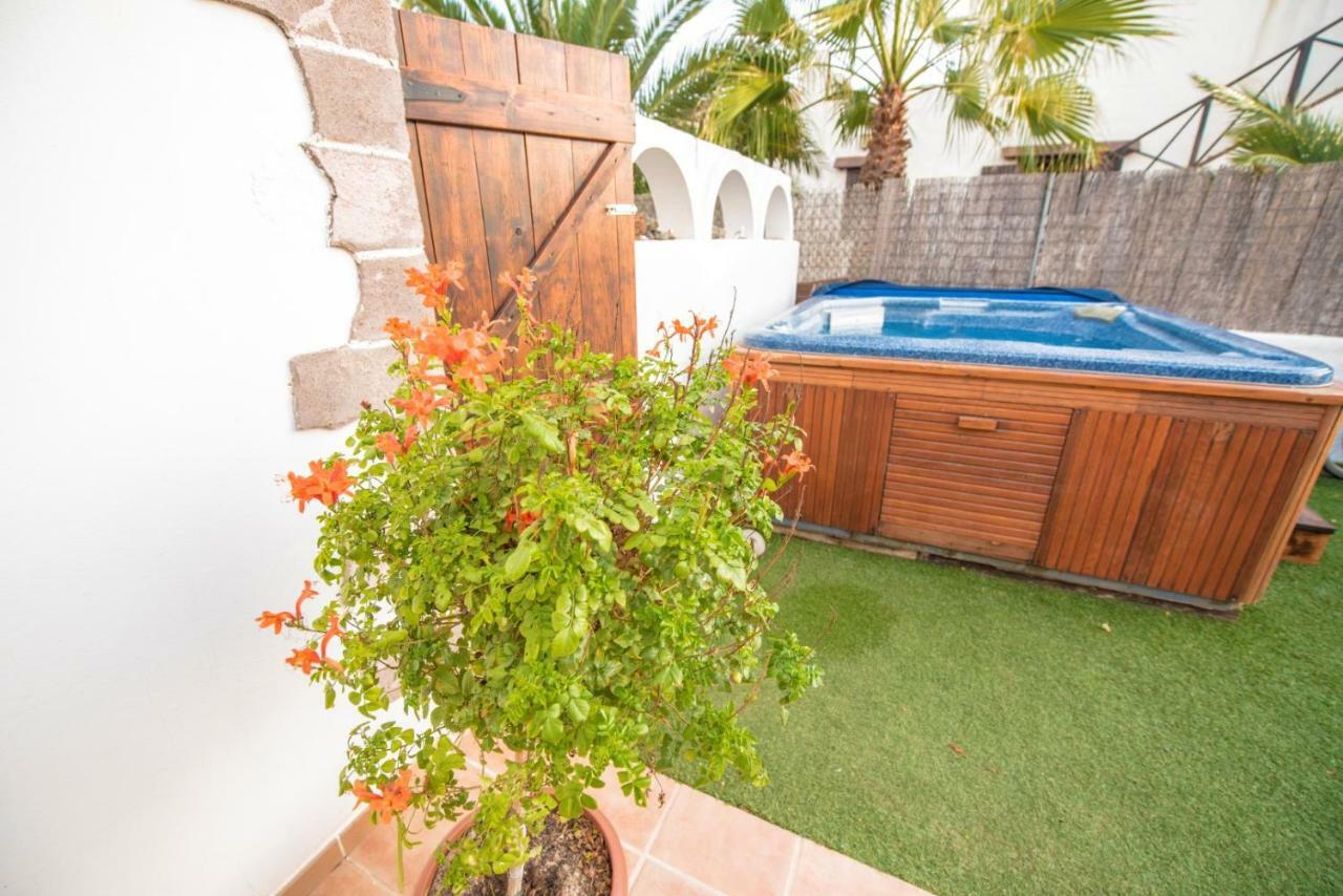 Villatommy Heated Pool, Hottub, Fast Wifi ラハレス エクステリア 写真